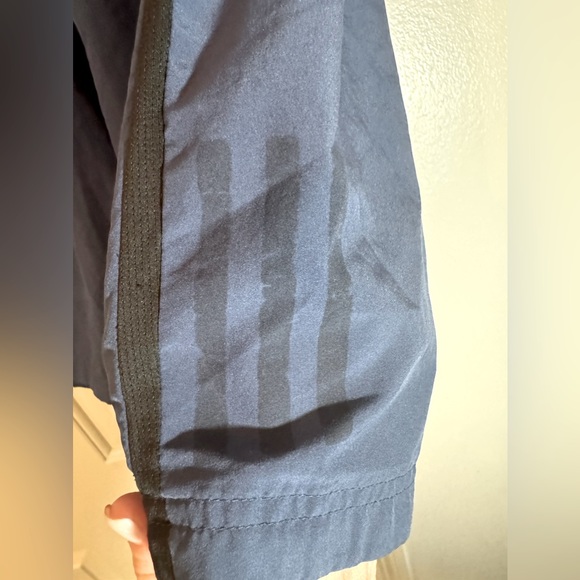 Adidas men's athletic shorts, Navy, Size Medium - Picture 2 of 4